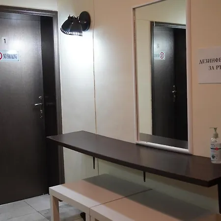 Hostel Plovdiv אכסניה *